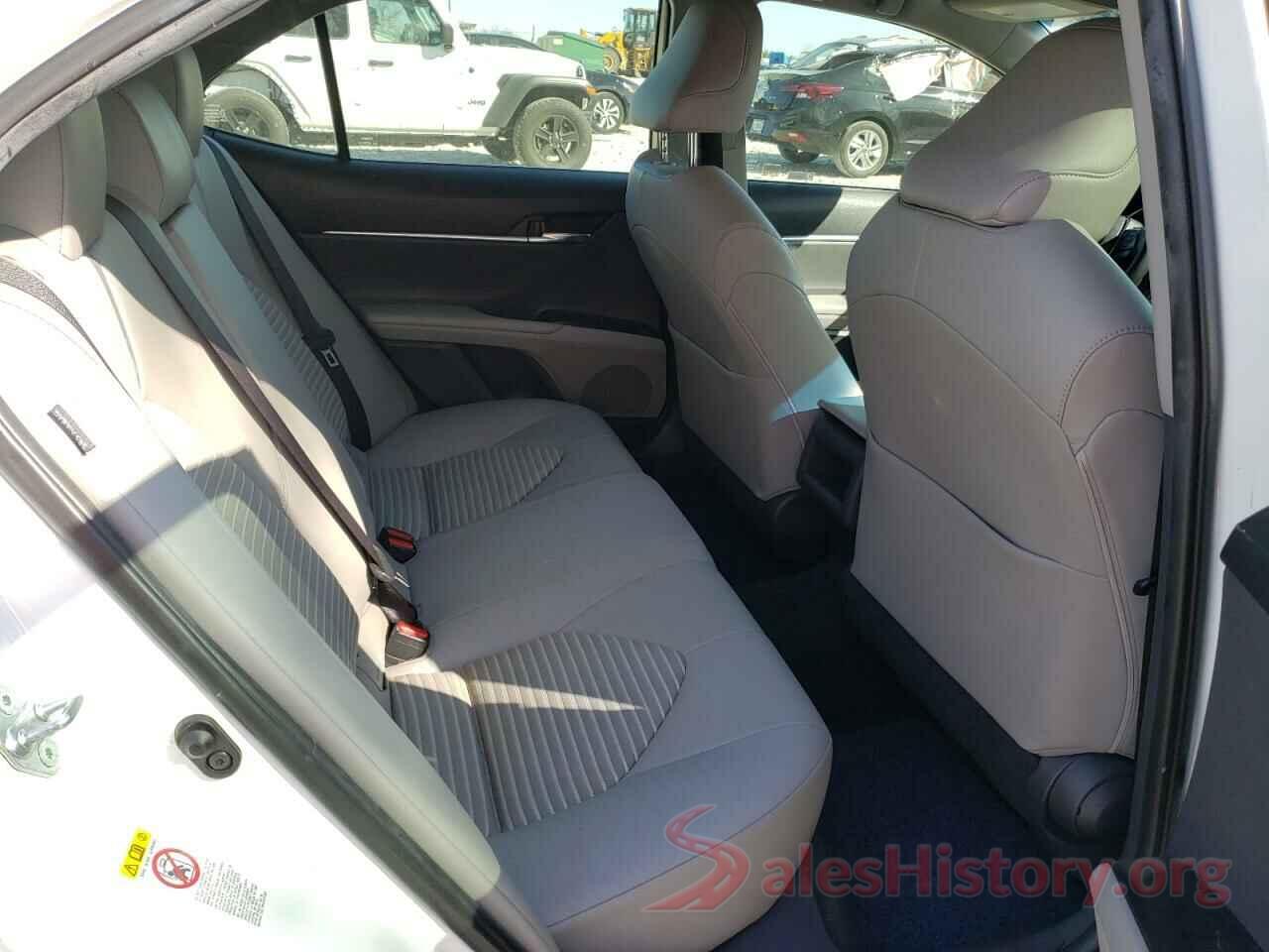 JTNB11HK5J3018667 2018 TOYOTA CAMRY