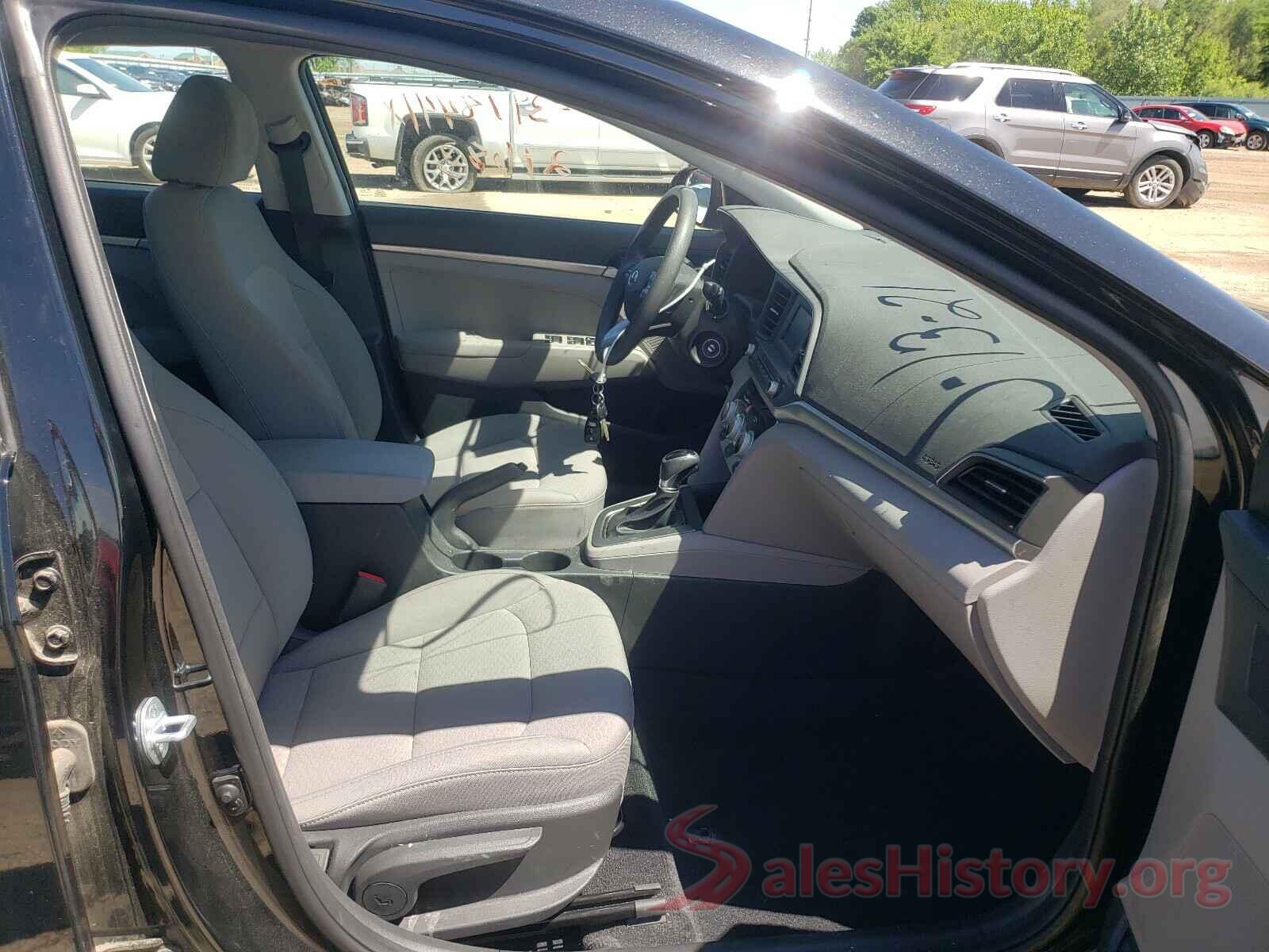 5NPD74LF6KH479132 2019 HYUNDAI ELANTRA