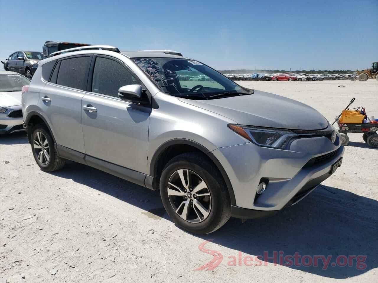 2T3RFREVXJW751392 2018 TOYOTA RAV4