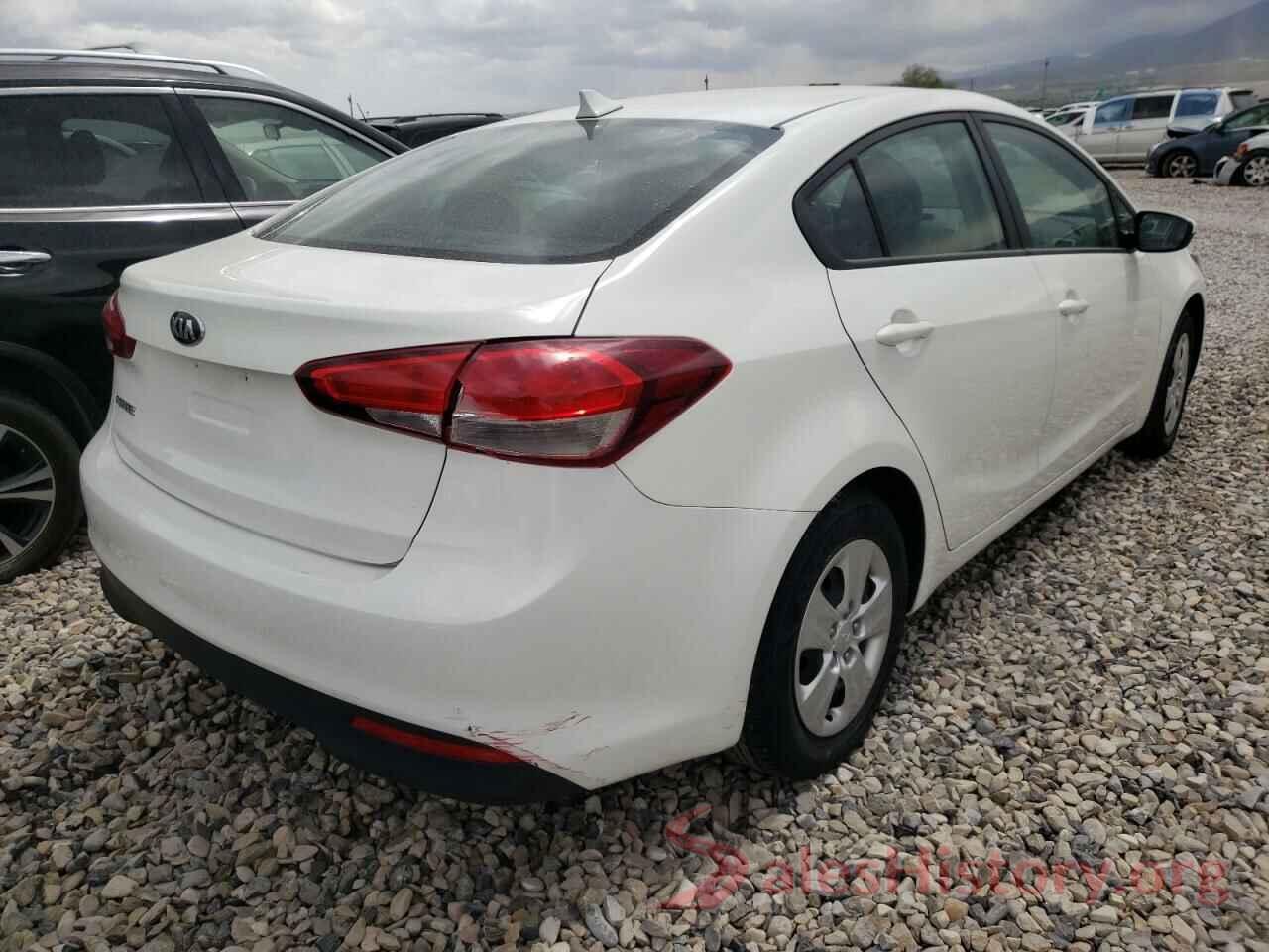 3KPFK4A75HE101240 2017 KIA FORTE