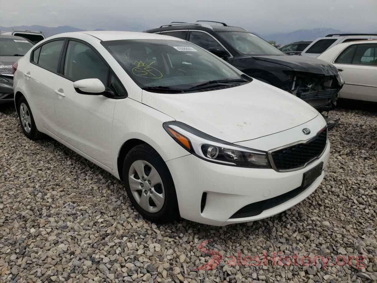 3KPFK4A75HE101240 2017 KIA FORTE