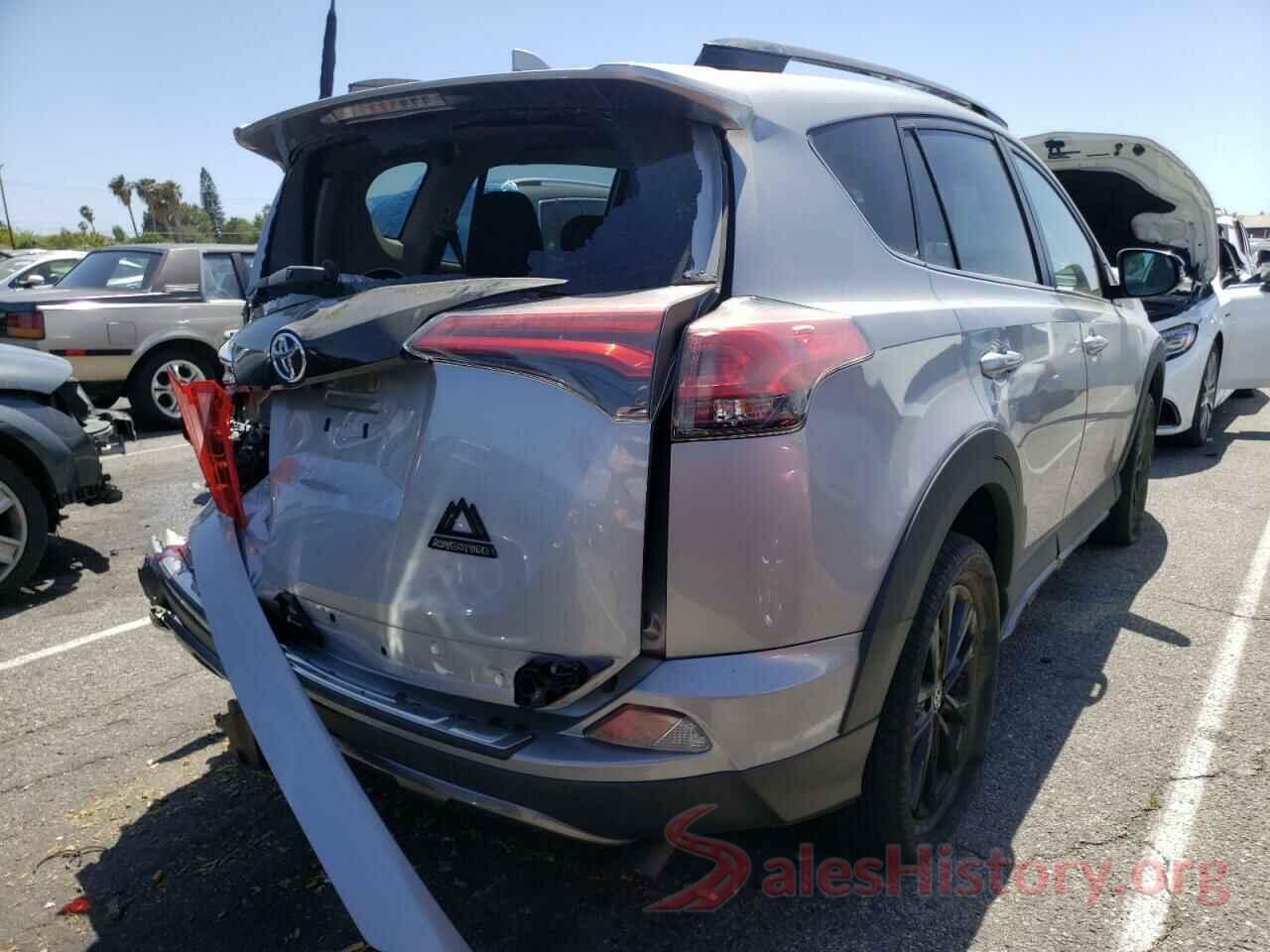 2T3RFREV3JW762282 2018 TOYOTA RAV4