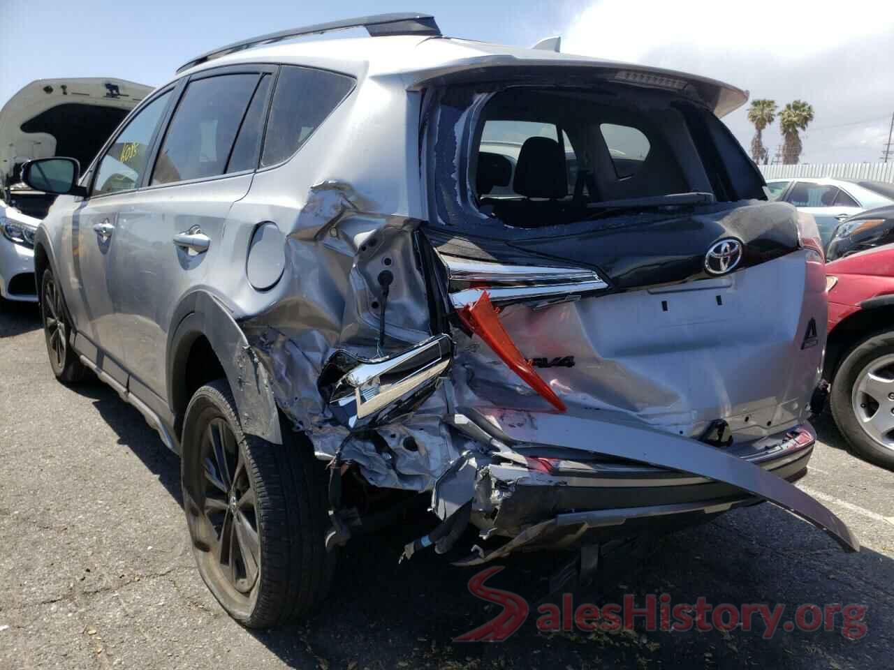 2T3RFREV3JW762282 2018 TOYOTA RAV4