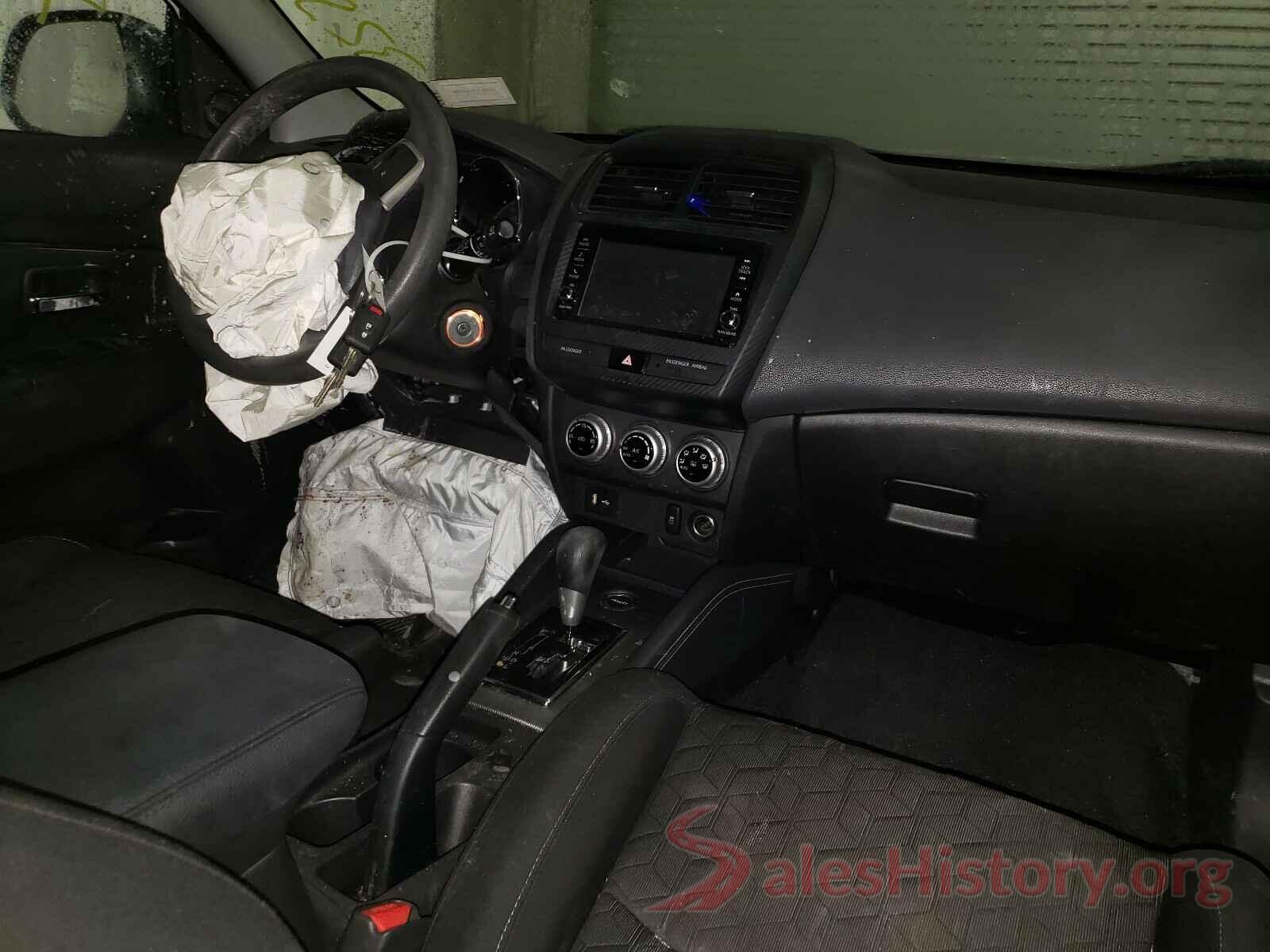 JA4AR3AU7LU009220 2020 MITSUBISHI OUTLANDER