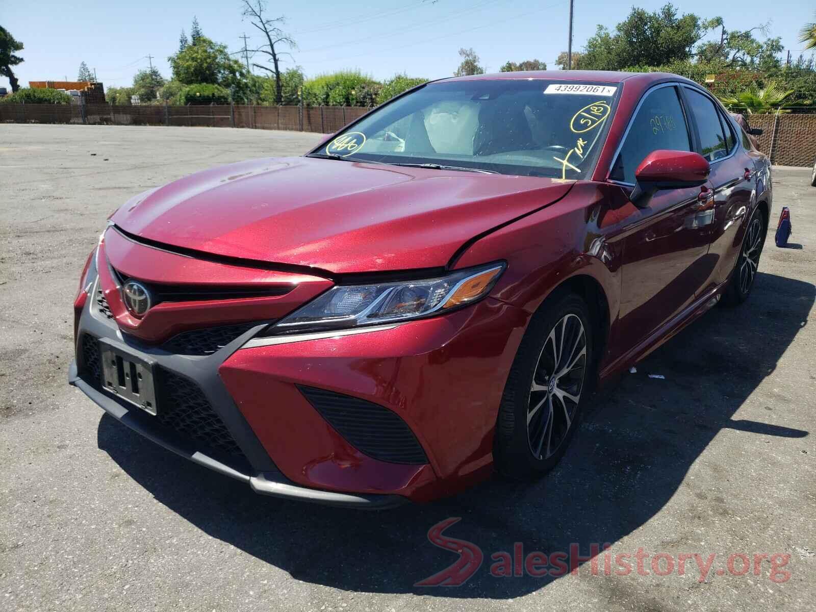 4T1B11HK2JU678045 2018 TOYOTA CAMRY