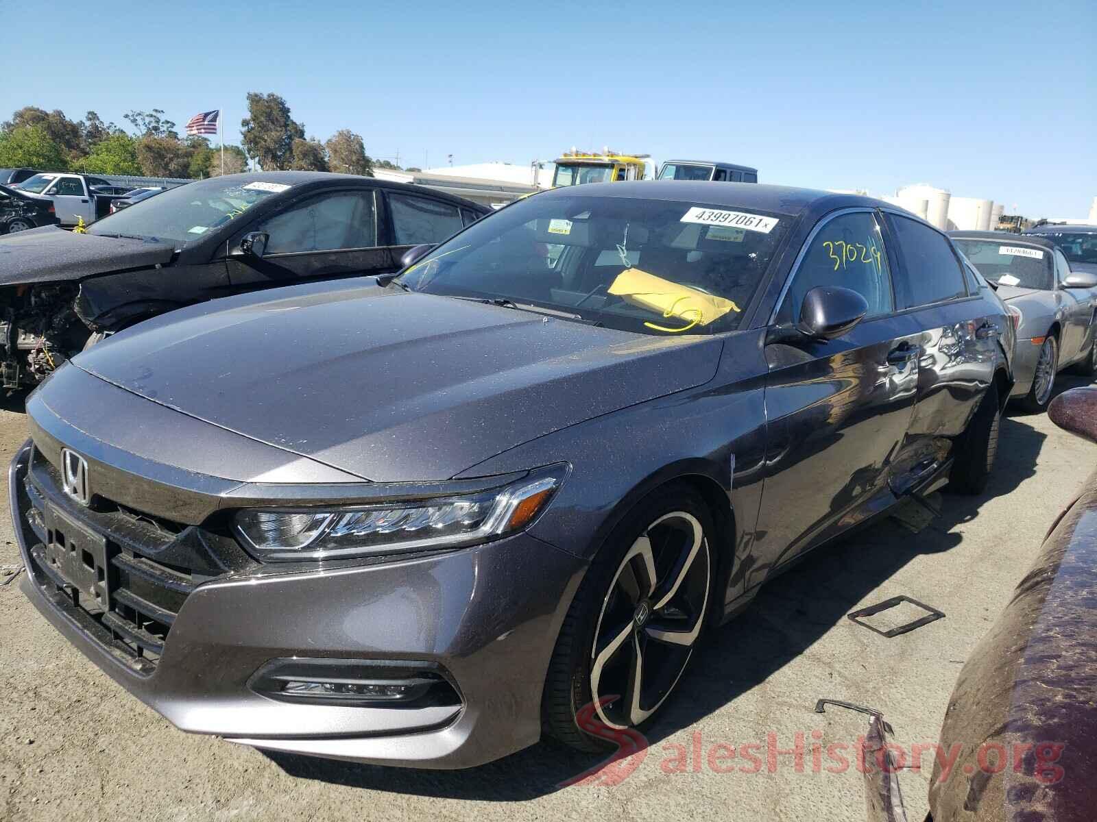 1HGCV1F35JA179039 2018 HONDA ACCORD