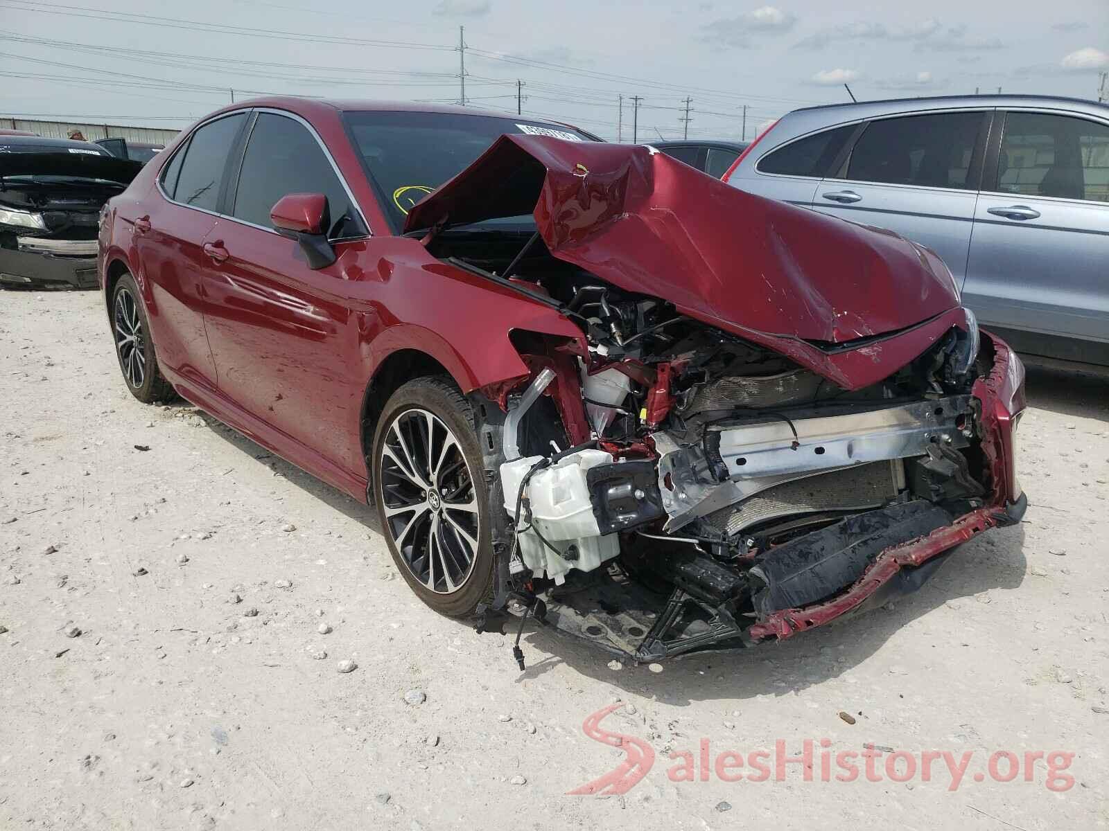 4T1B11HK0JU573777 2018 TOYOTA CAMRY