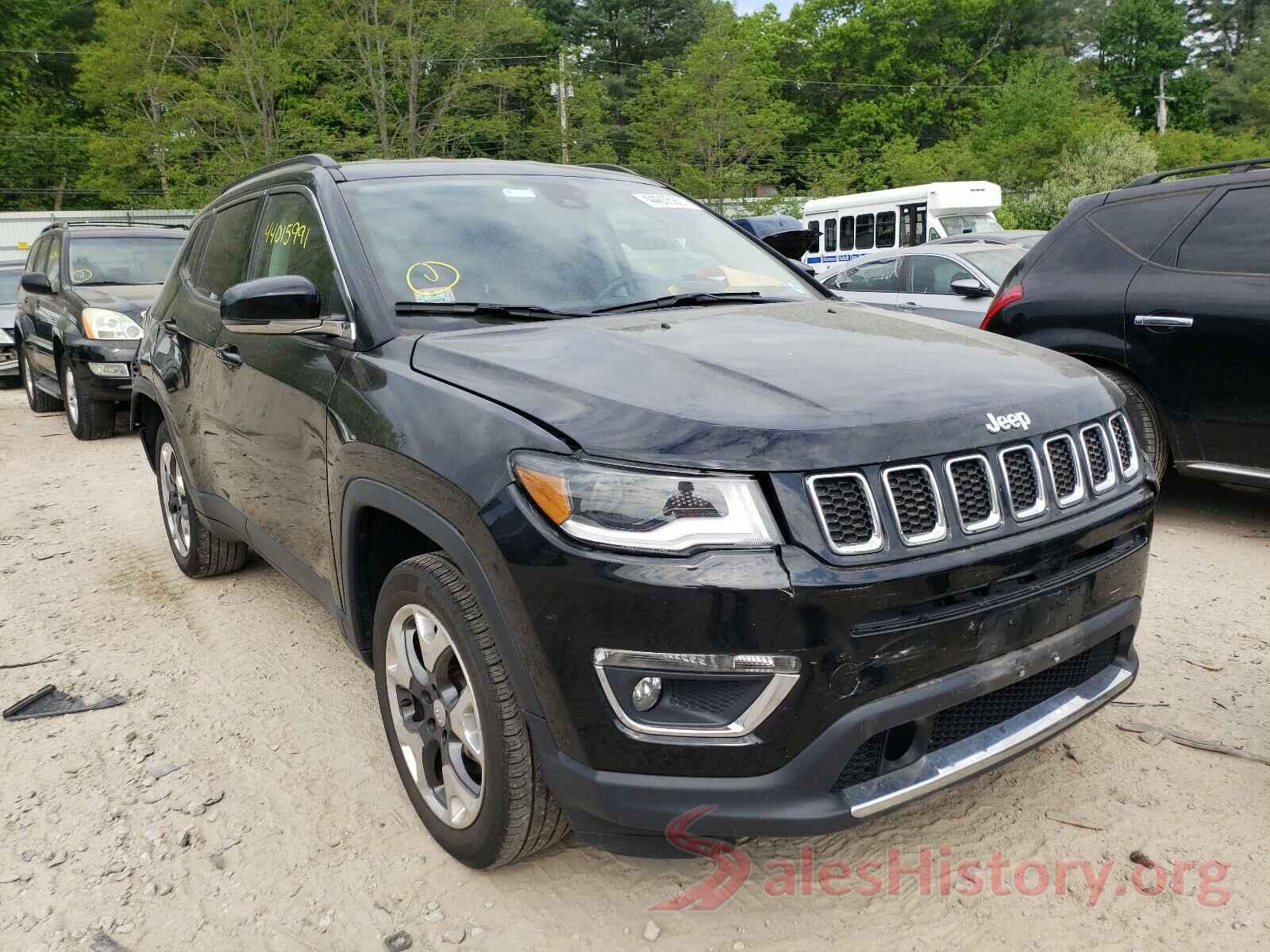 3C4NJDCB2JT332940 2018 JEEP COMPASS