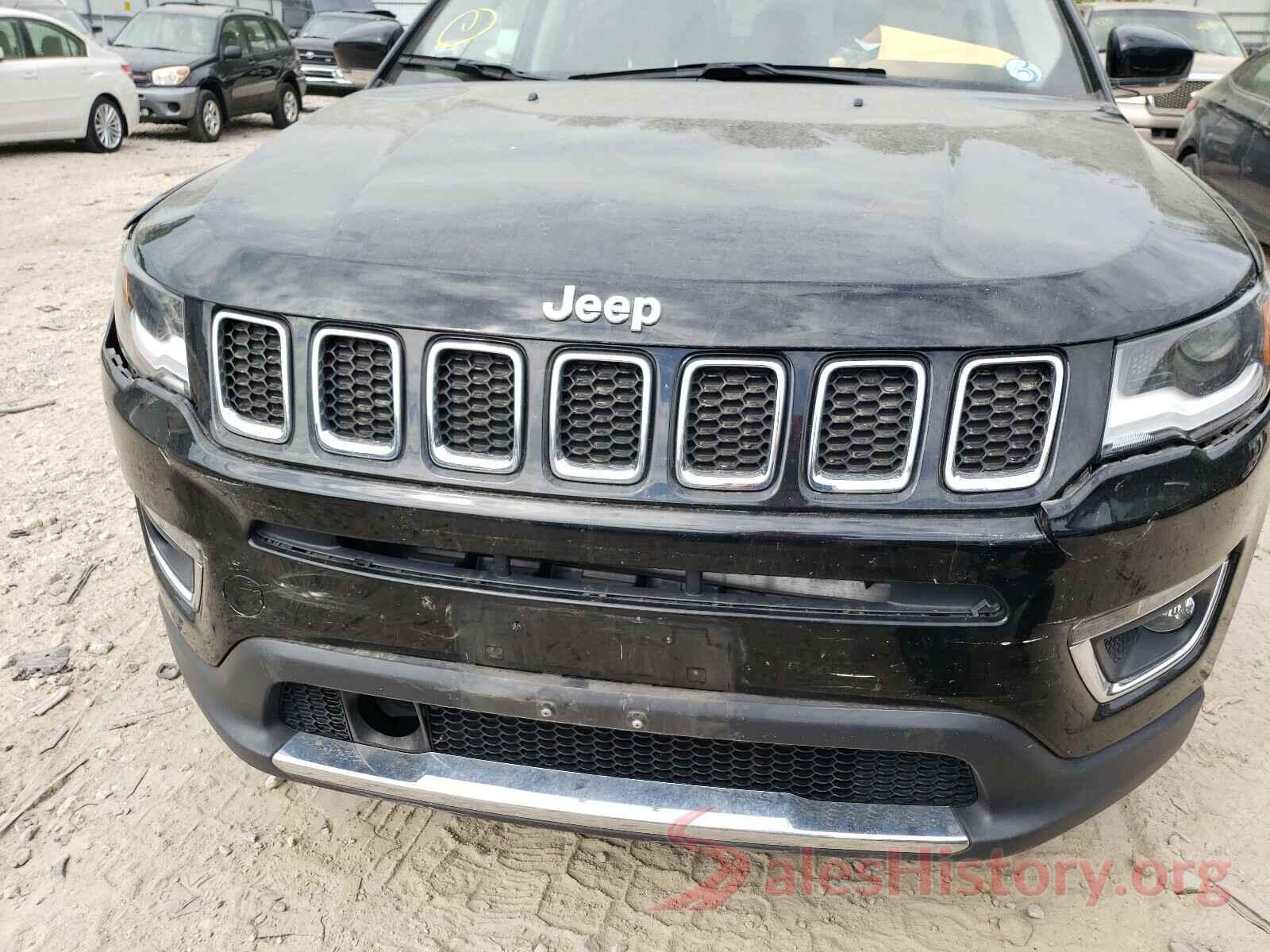 3C4NJDCB2JT332940 2018 JEEP COMPASS