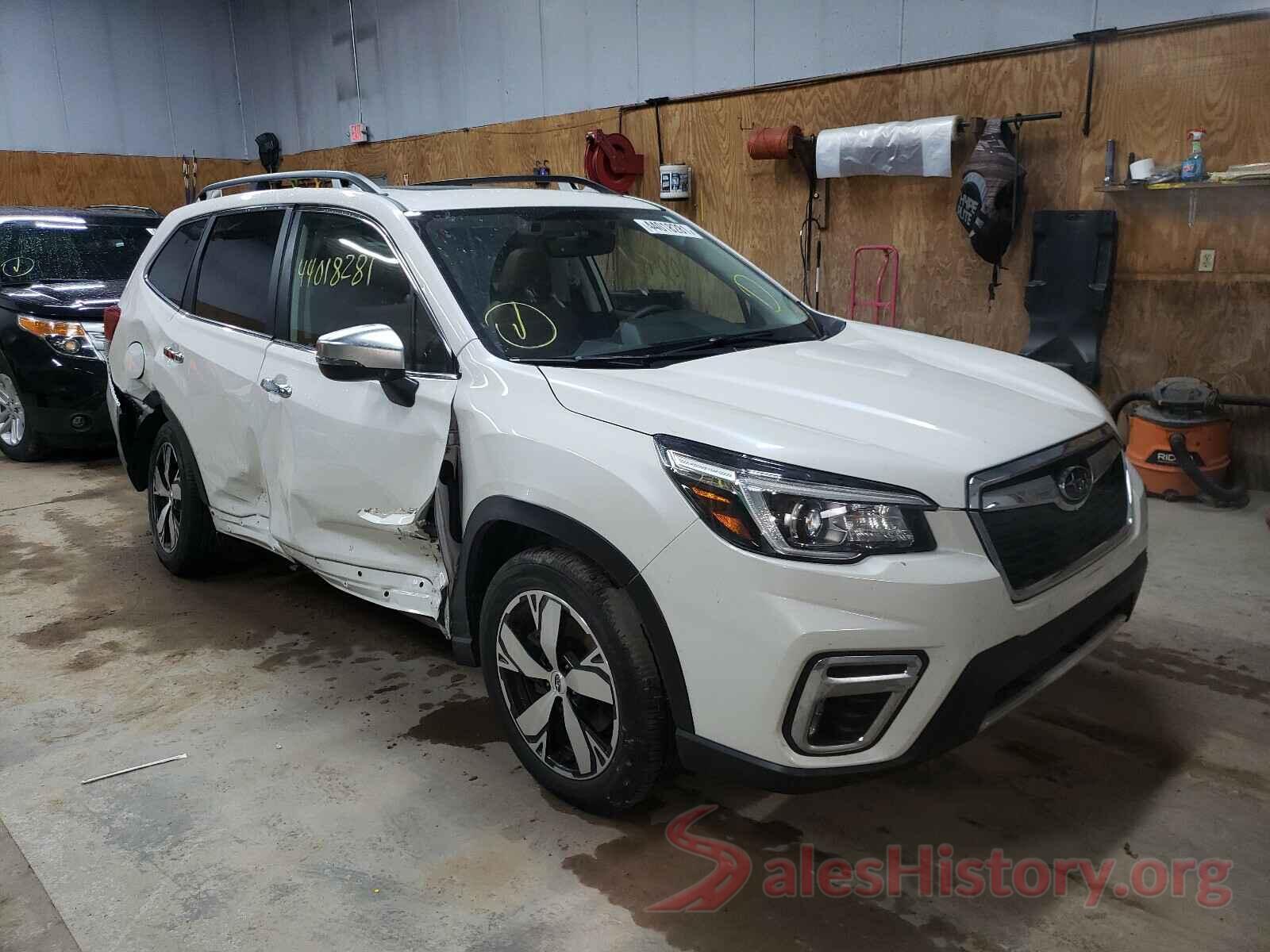 JF2SKAWC5KH570074 2019 SUBARU FORESTER