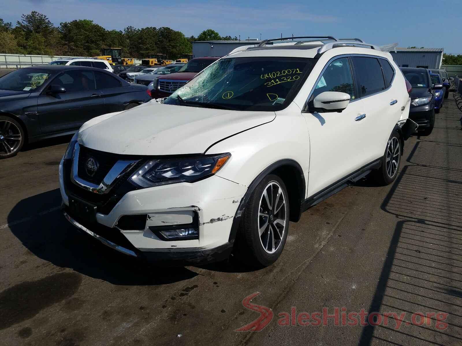 JN8AT2MV4JW311320 2018 NISSAN ROGUE