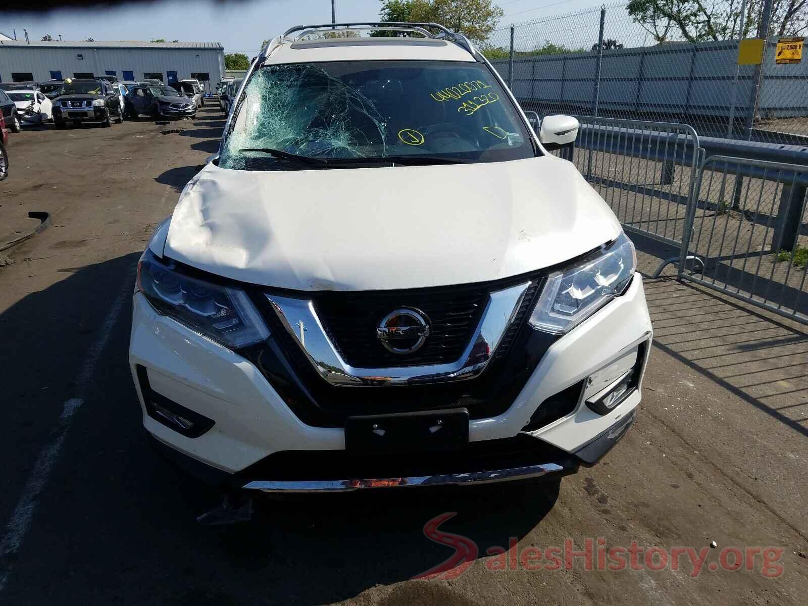 JN8AT2MV4JW311320 2018 NISSAN ROGUE