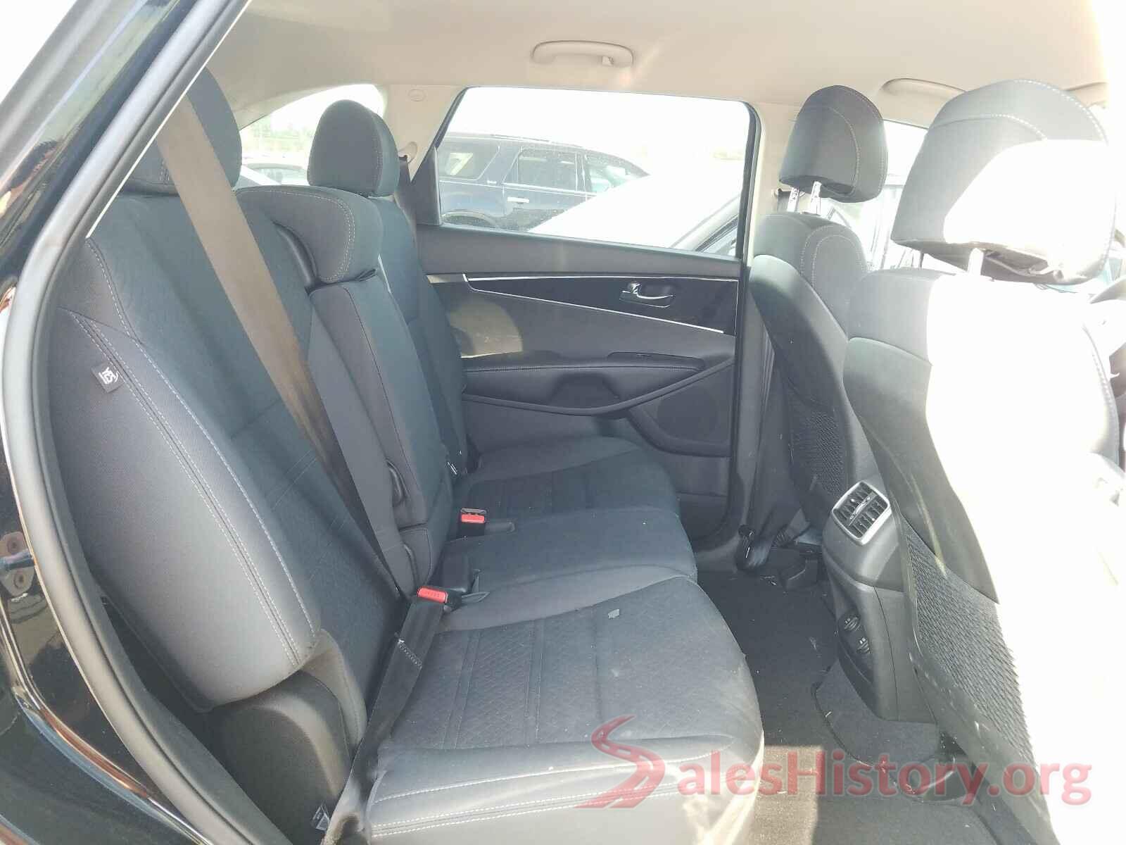 5XYPGDA54HG225121 2017 KIA SORENTO