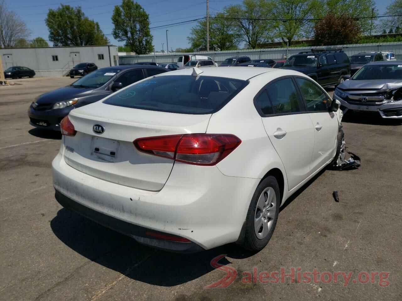 3KPFK4A78HE102513 2017 KIA FORTE