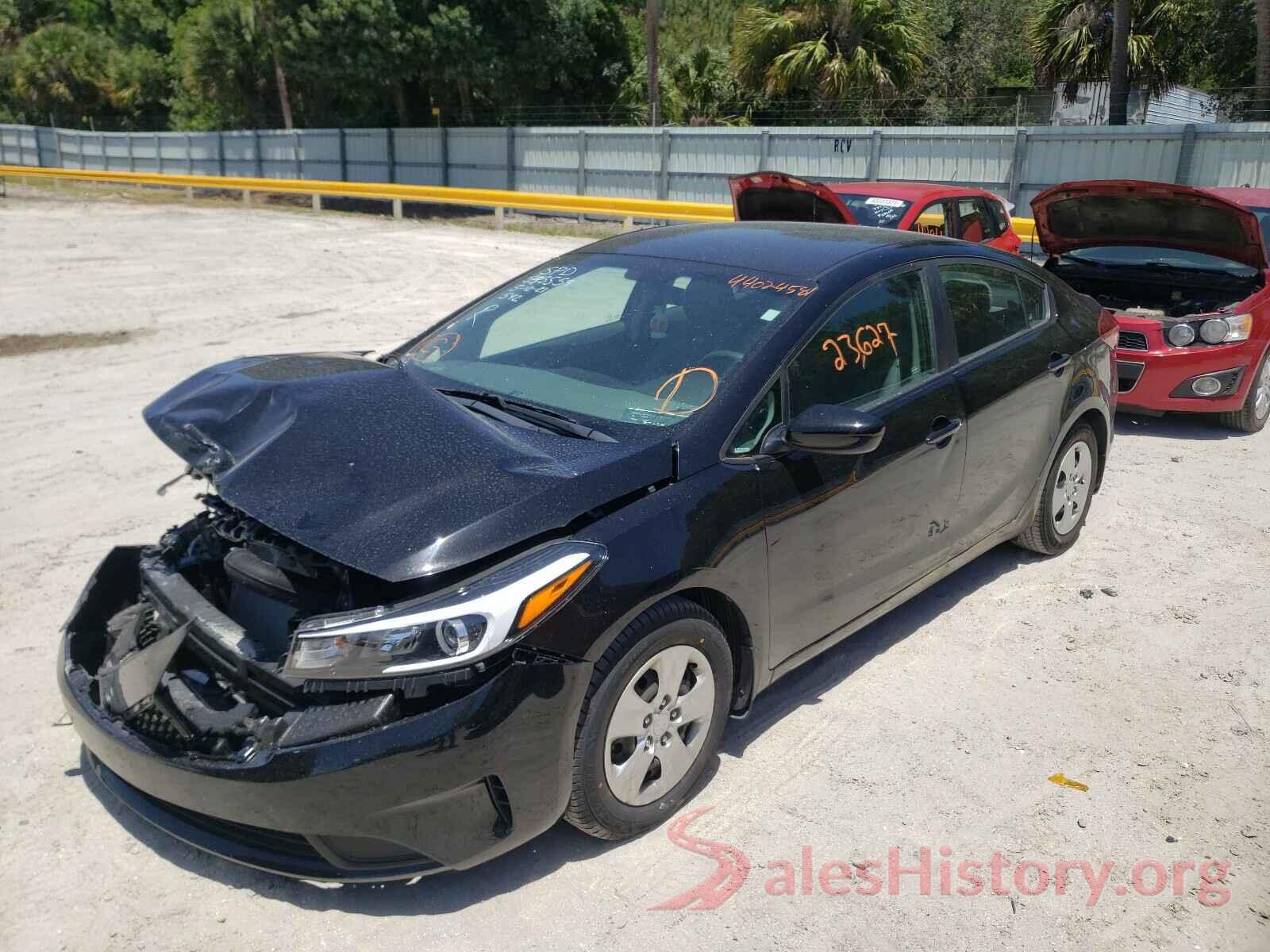 3KPFL4A7XJE235342 2018 KIA FORTE