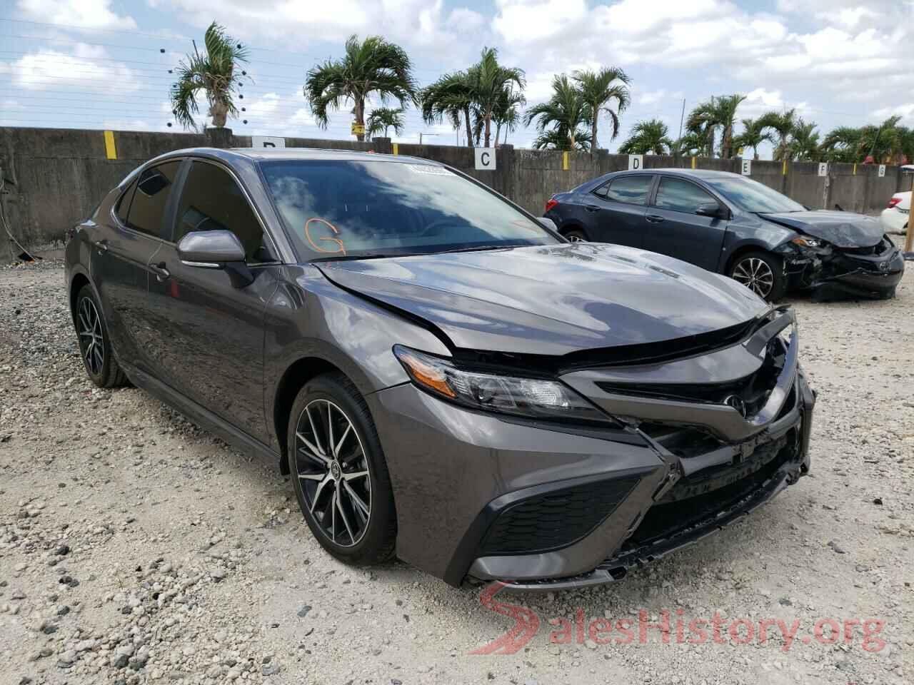 4T1G11AK7MU527092 2021 TOYOTA CAMRY