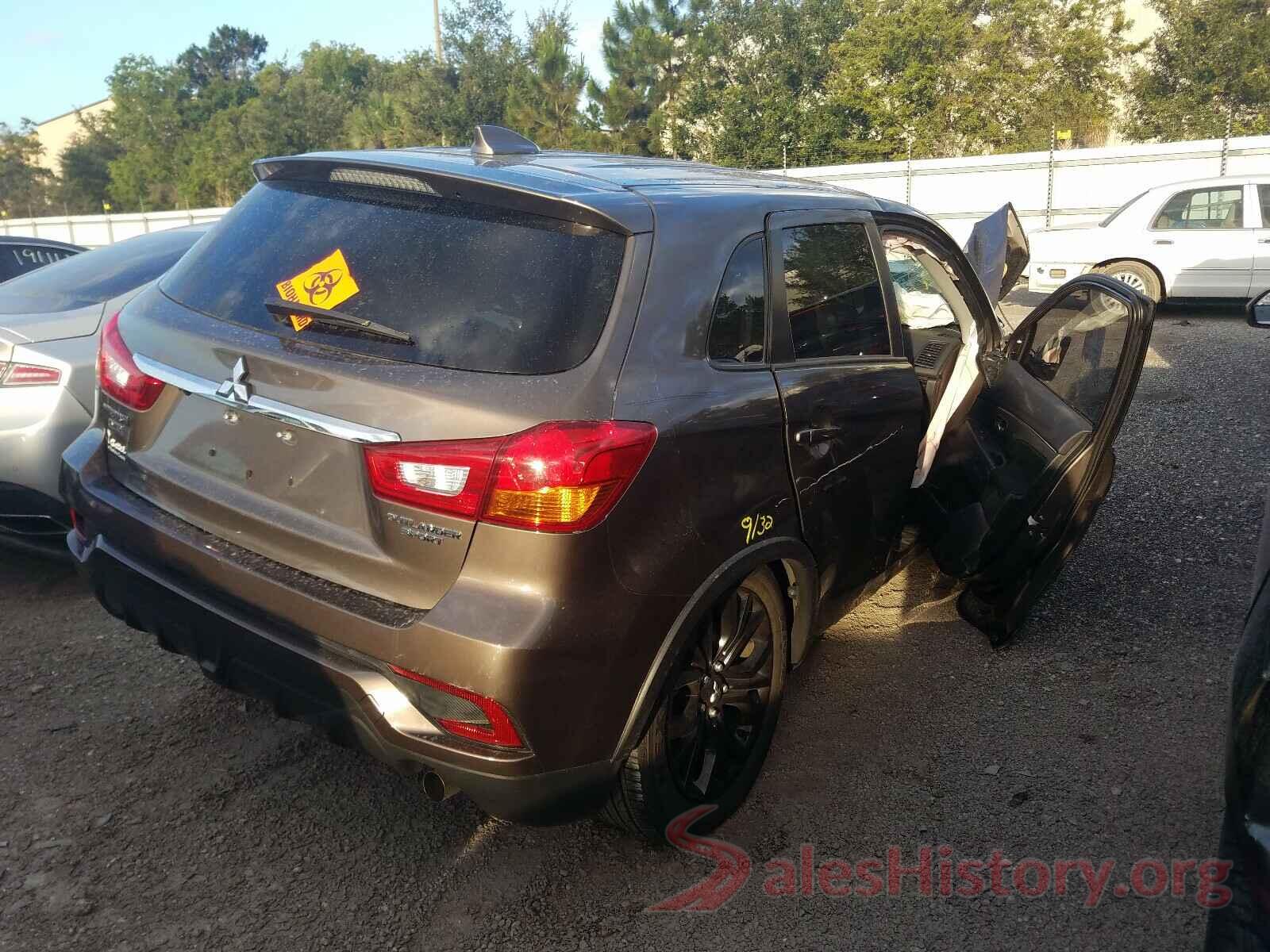 JA4AP3AU0JU014293 2018 MITSUBISHI OUTLANDER