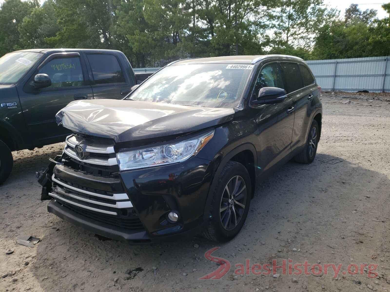 5TDJZRFH2KS583831 2019 TOYOTA HIGHLANDER