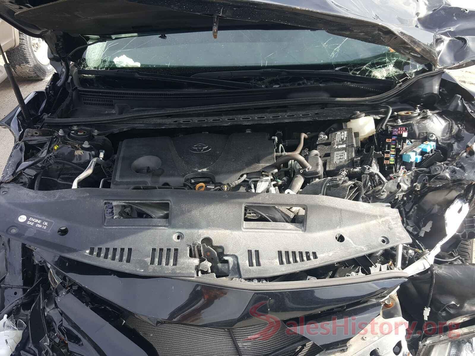 4T1B11HK2JU049255 2018 TOYOTA CAMRY