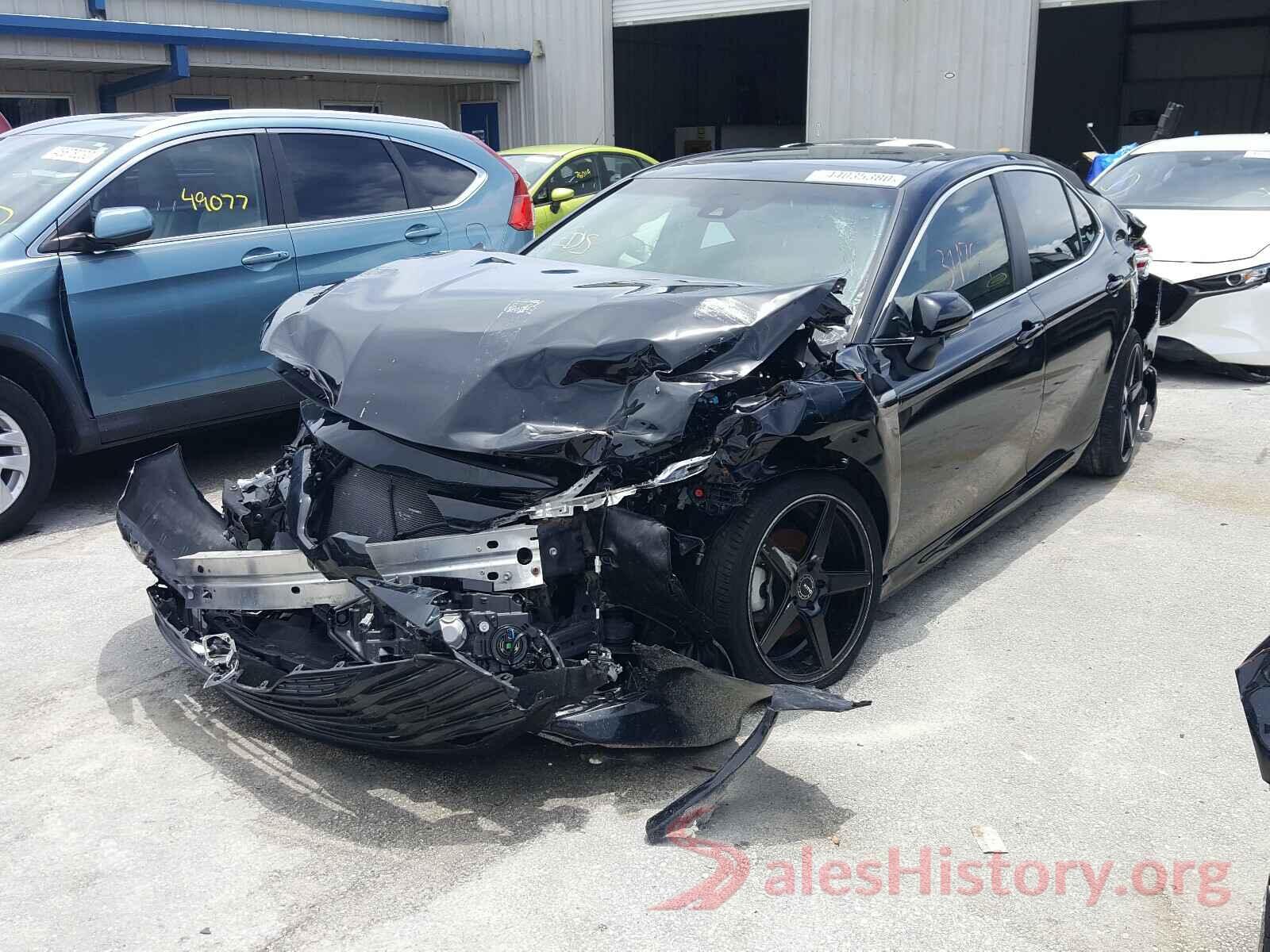 4T1B11HK2JU049255 2018 TOYOTA CAMRY