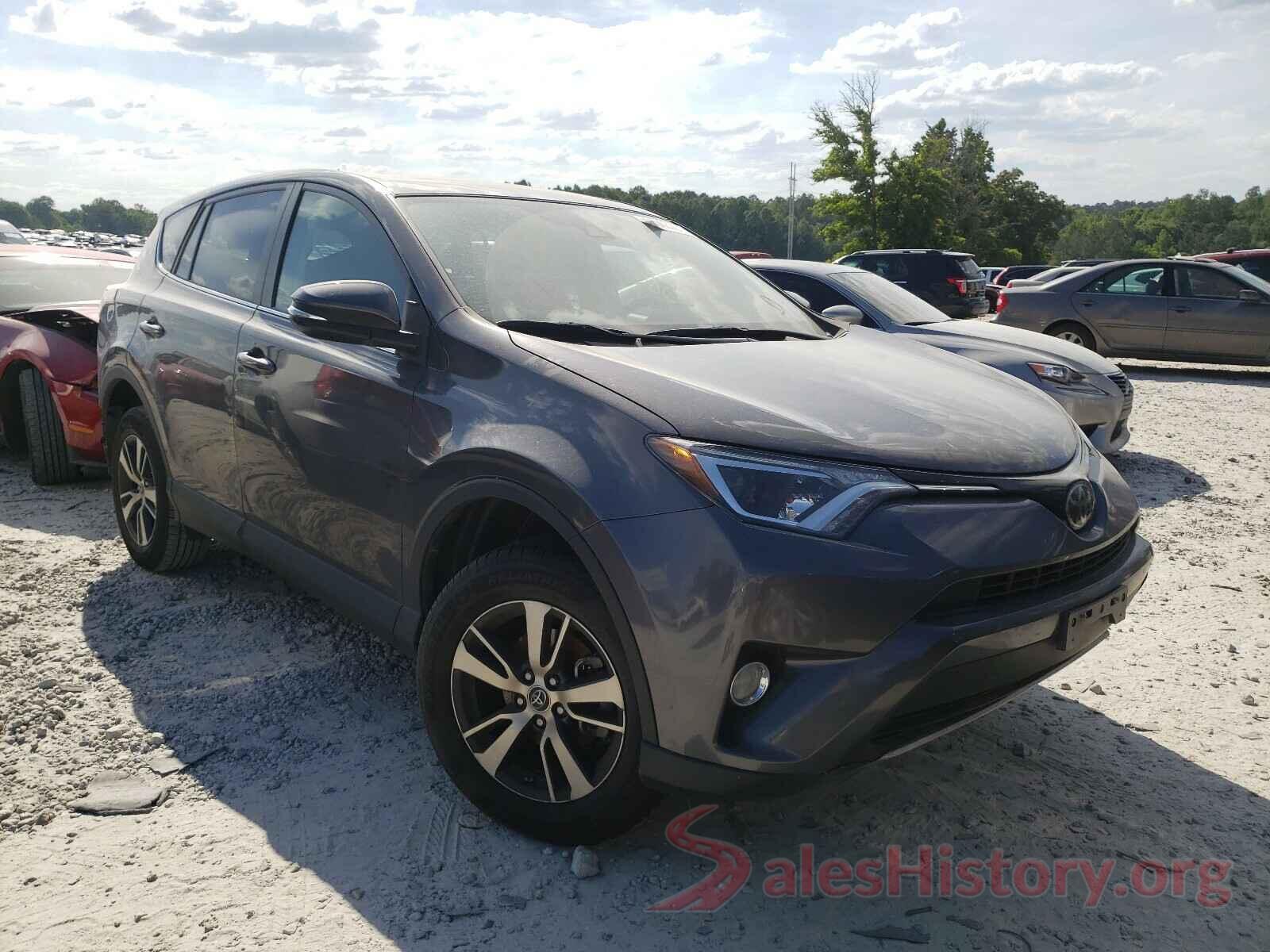 2T3RFREV7JW795673 2018 TOYOTA RAV4