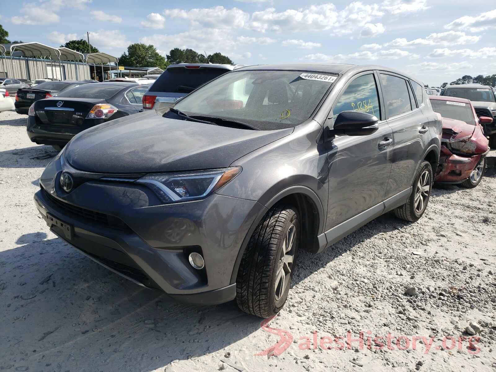 2T3RFREV7JW795673 2018 TOYOTA RAV4