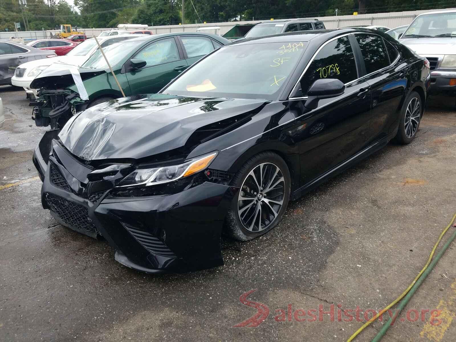 4T1B11HK5JU091175 2018 TOYOTA CAMRY