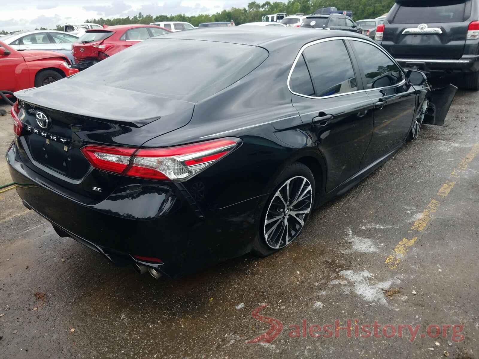 4T1B11HK5JU091175 2018 TOYOTA CAMRY