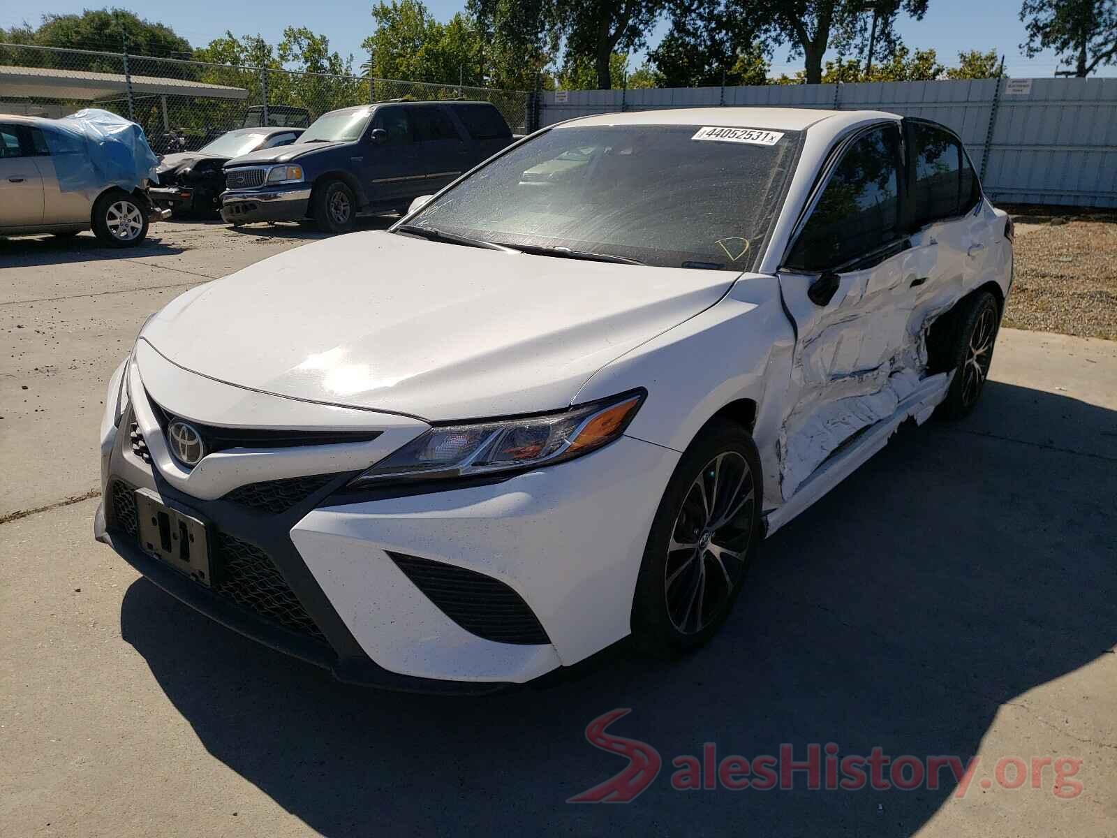 4T1B11HK5KU702727 2019 TOYOTA CAMRY