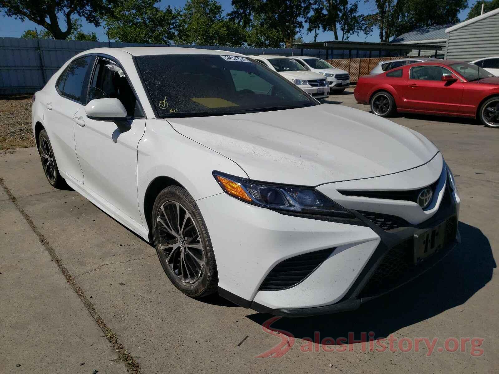 4T1B11HK5KU702727 2019 TOYOTA CAMRY