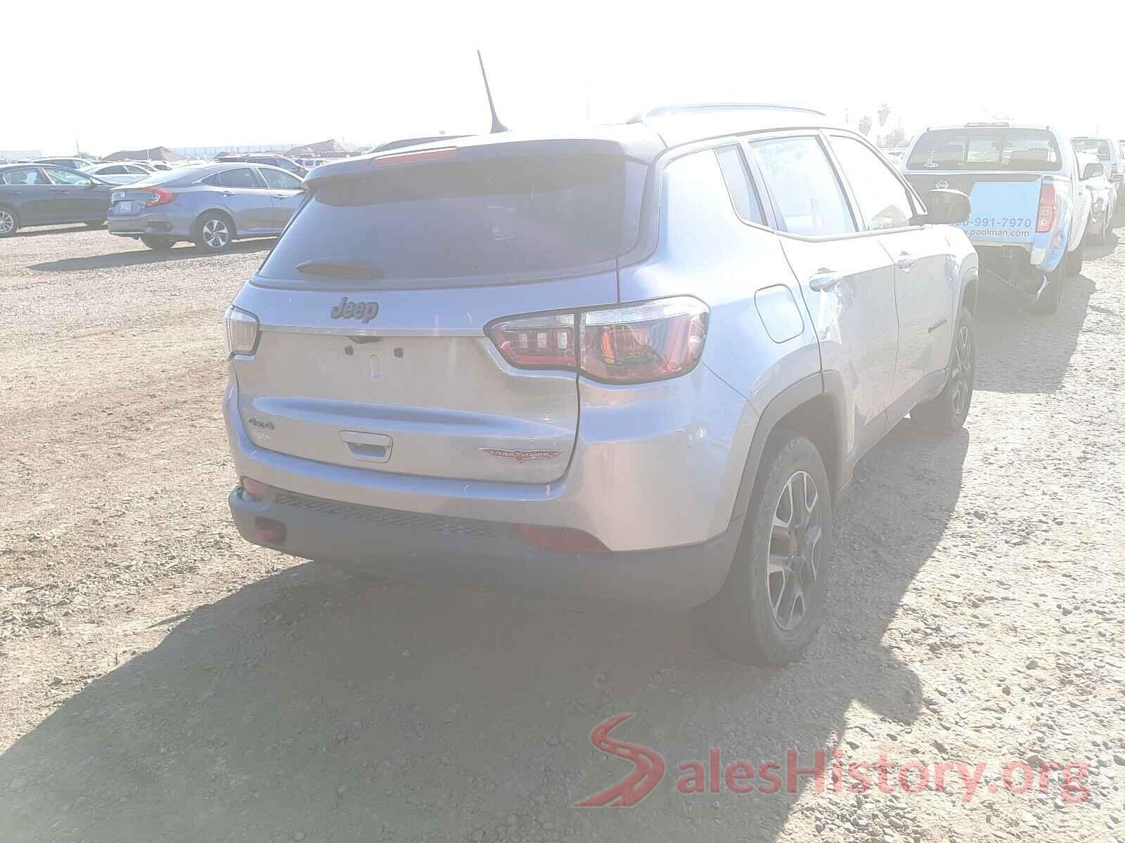 3C4NJDDB6KT671605 2019 JEEP COMPASS