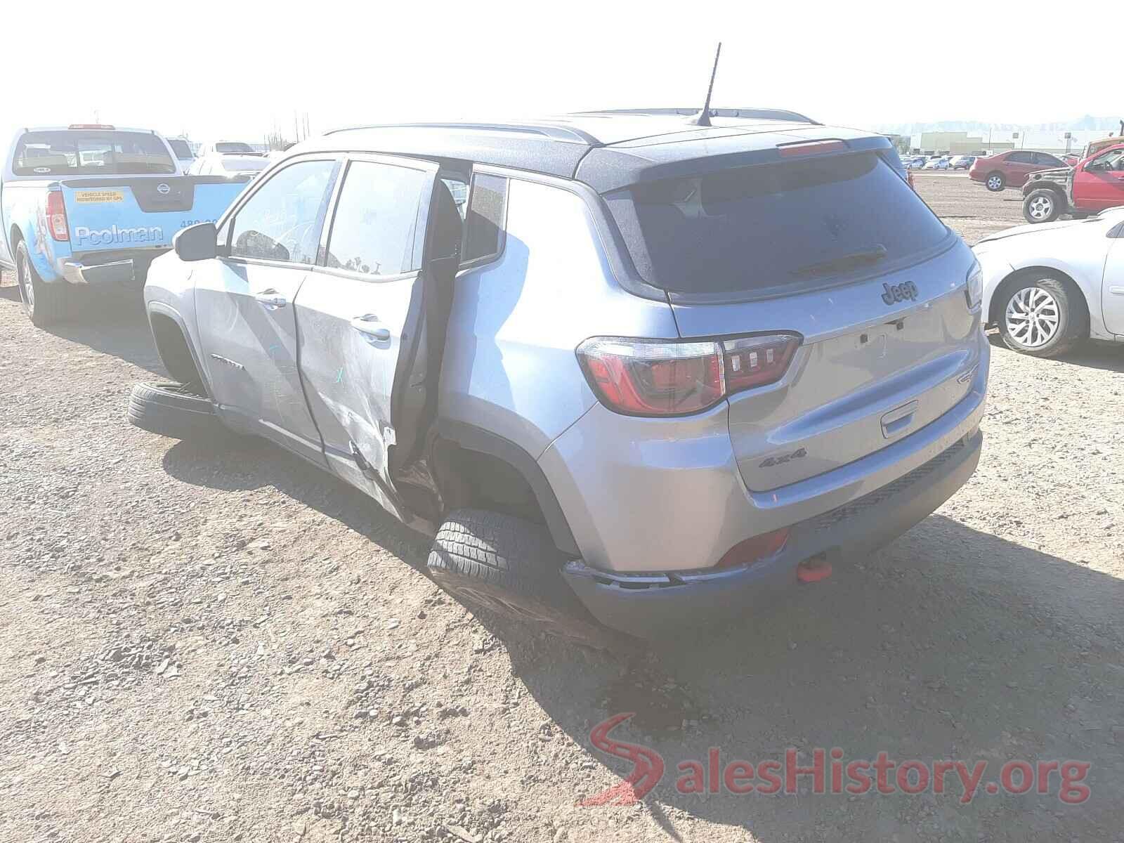 3C4NJDDB6KT671605 2019 JEEP COMPASS