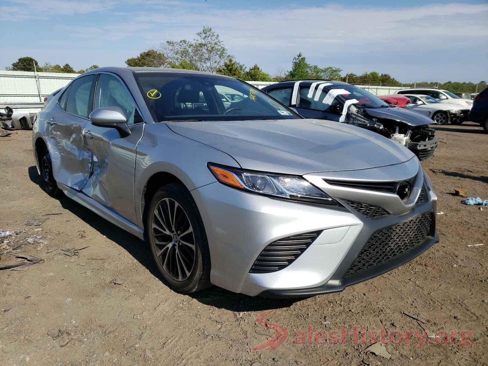 JTNB11HK9J3050604 2018 TOYOTA CAMRY