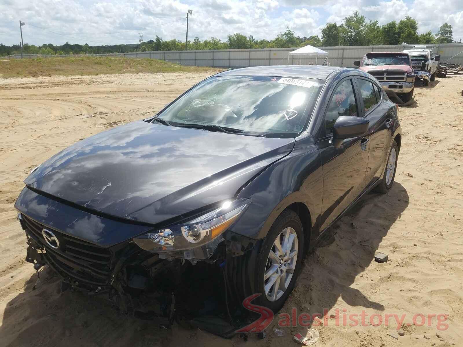 3MZBN1K76JM265561 2018 MAZDA 3