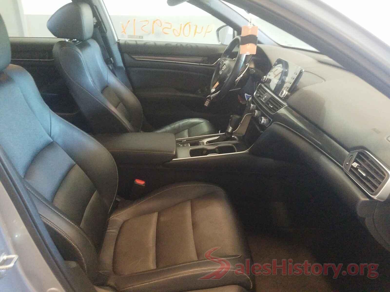 1HGCV1F32JA247619 2018 HONDA ACCORD