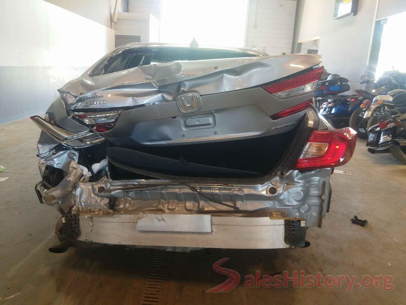 1HGCV1F32JA247619 2018 HONDA ACCORD