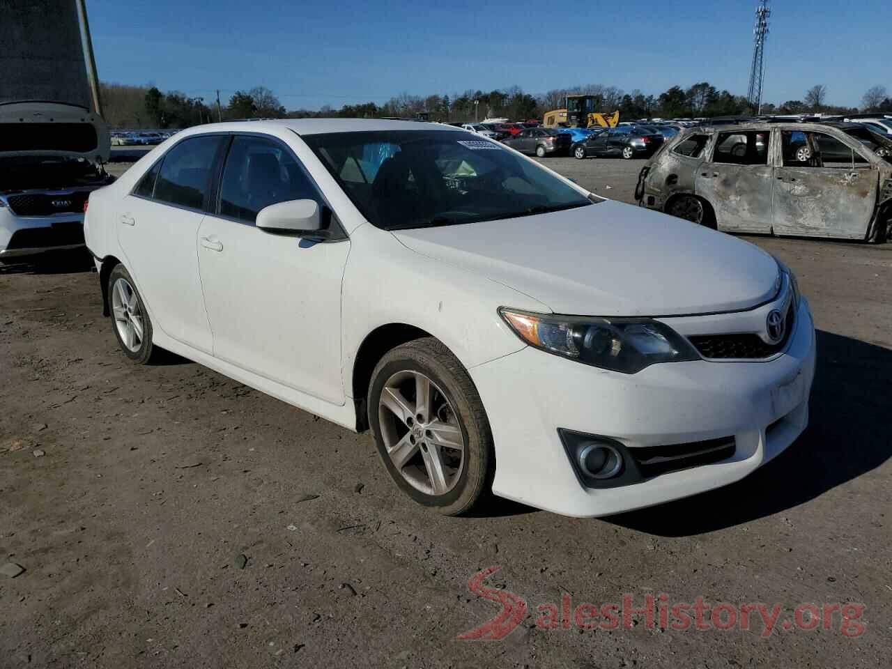 4T1BF1FK3EU860668 2014 TOYOTA CAMRY