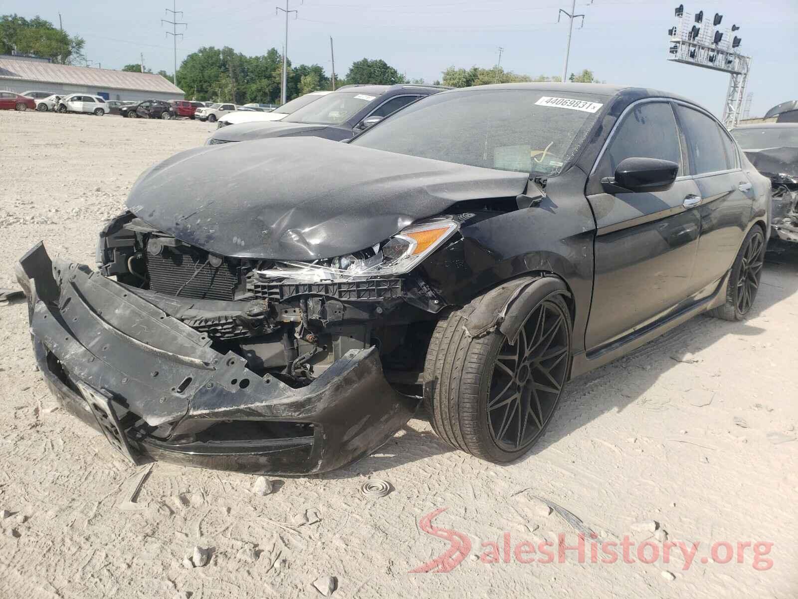 1HGCR2F52HA261672 2017 HONDA ACCORD