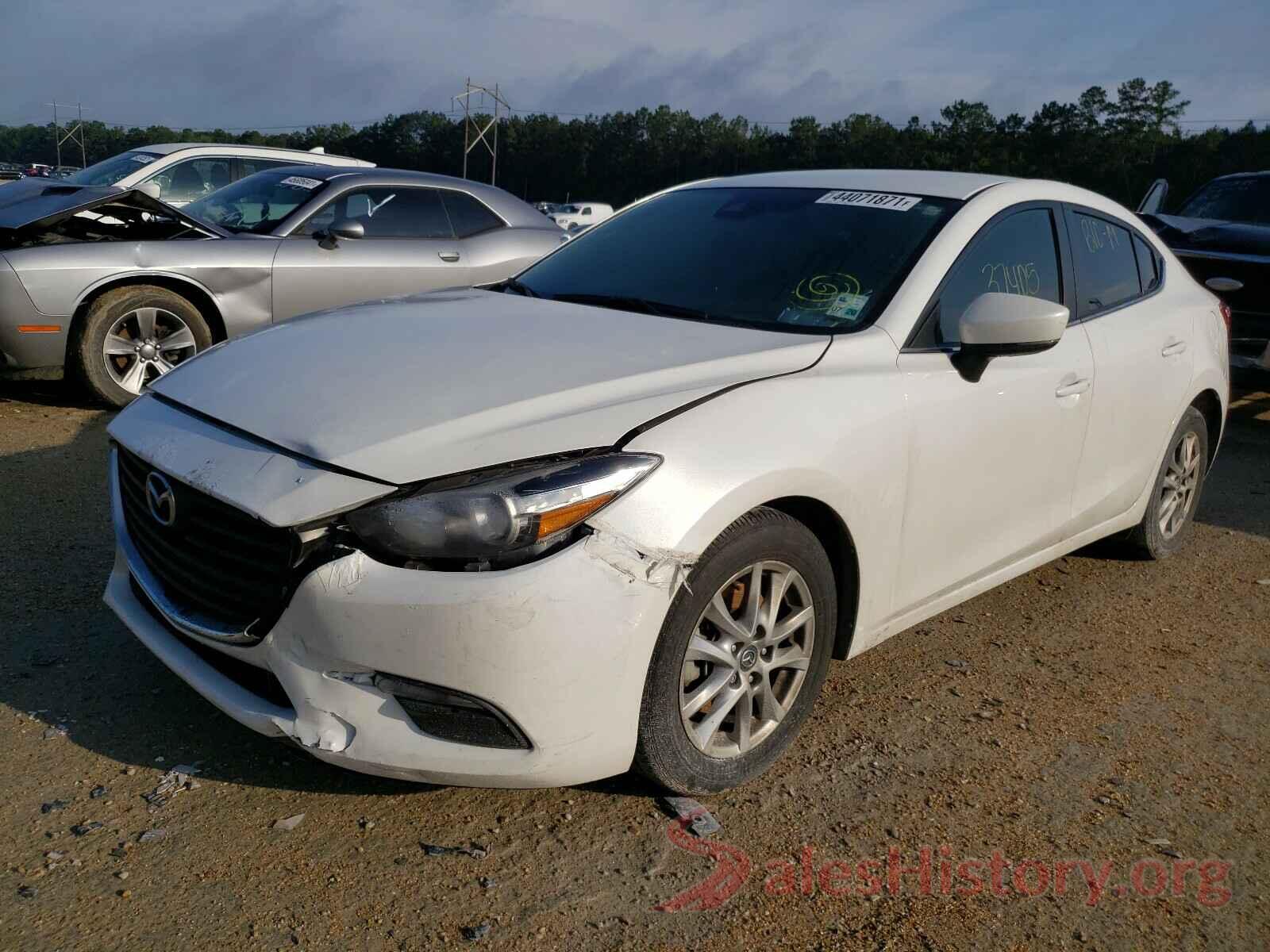 3MZBN1U72JM187017 2018 MAZDA 3