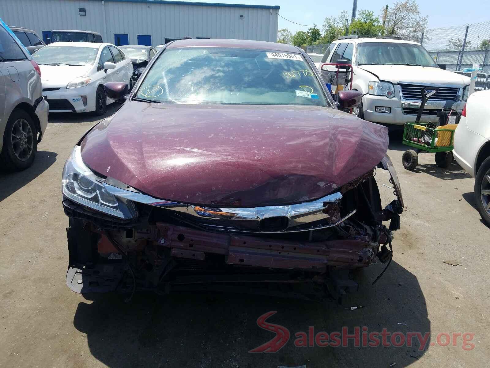 1HGCR2F52HA067725 2017 HONDA ACCORD