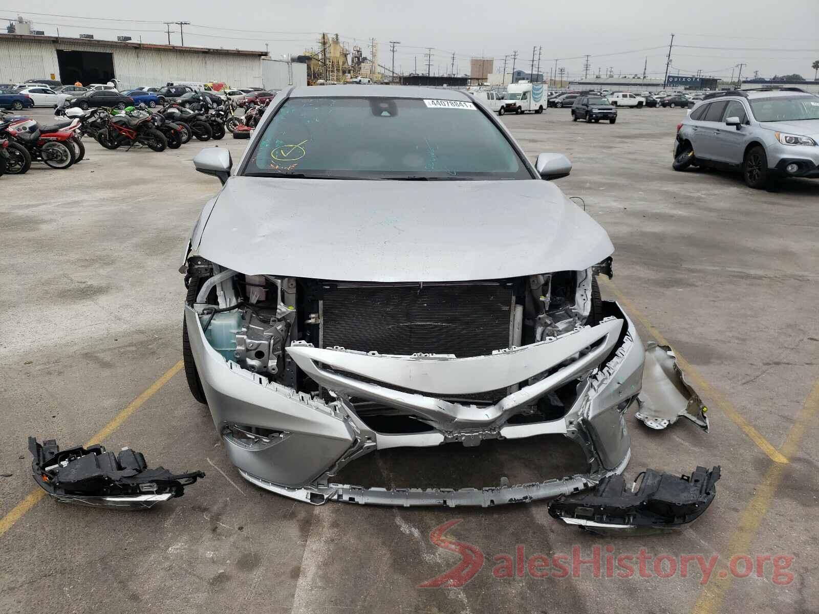 4T1B11HK2JU078707 2018 TOYOTA CAMRY