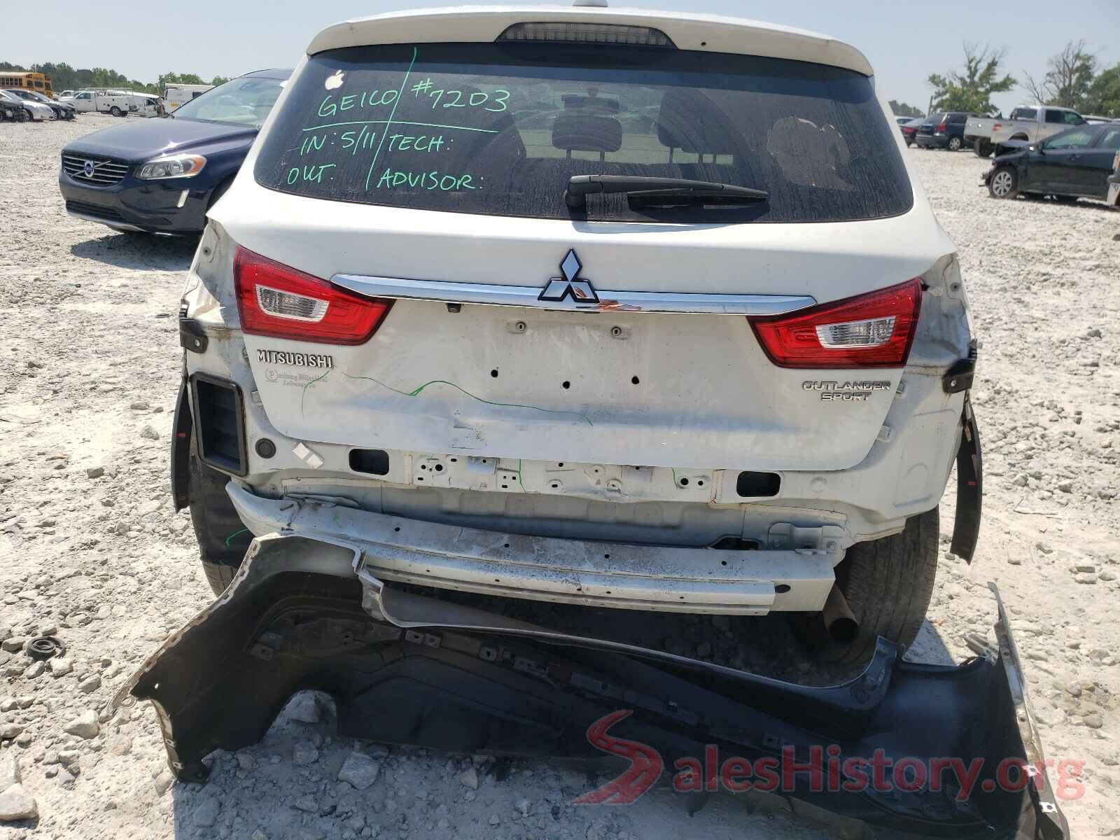 JA4AP3AU2JZ011981 2018 MITSUBISHI OUTLANDER