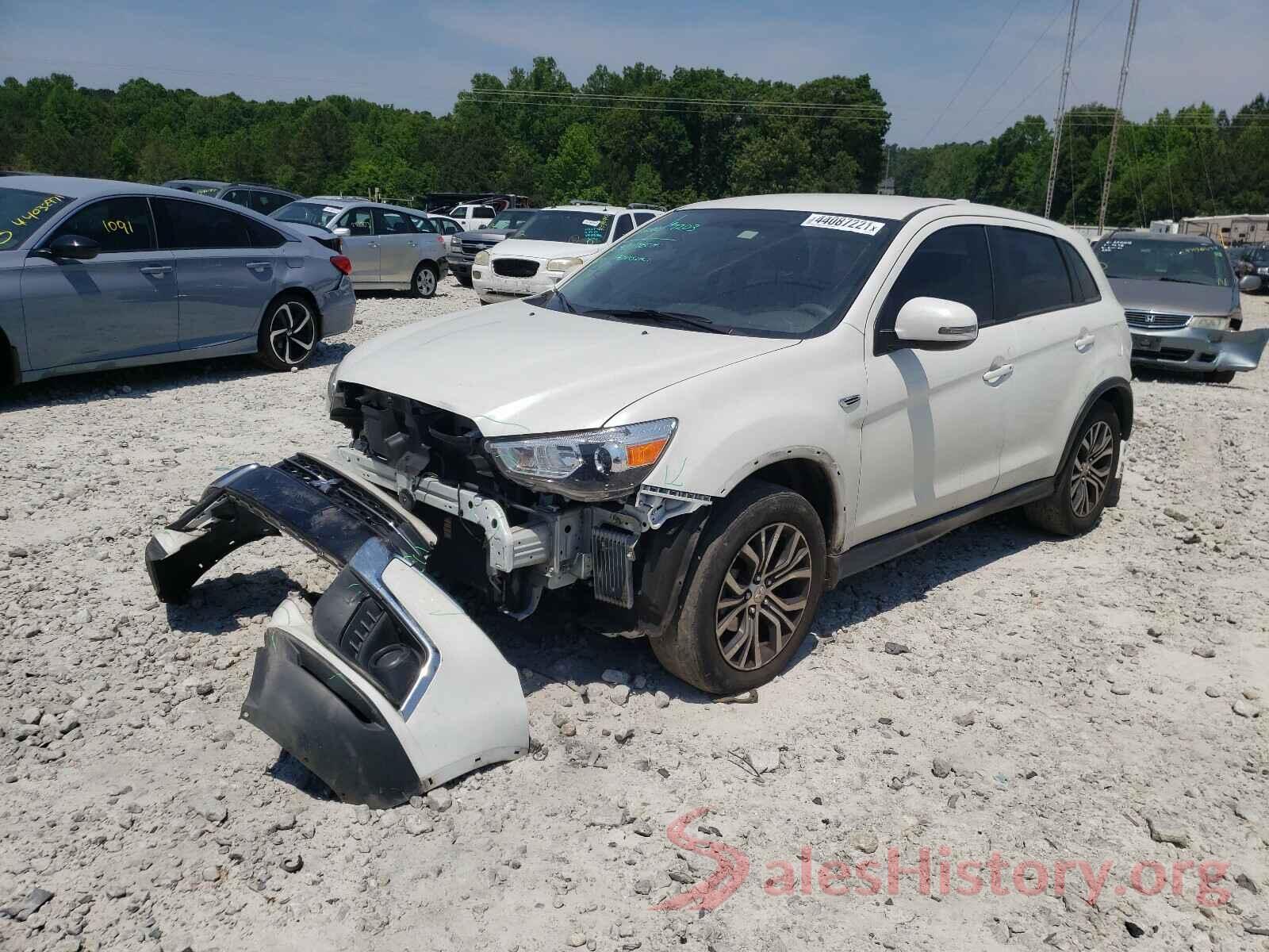 JA4AP3AU2JZ011981 2018 MITSUBISHI OUTLANDER