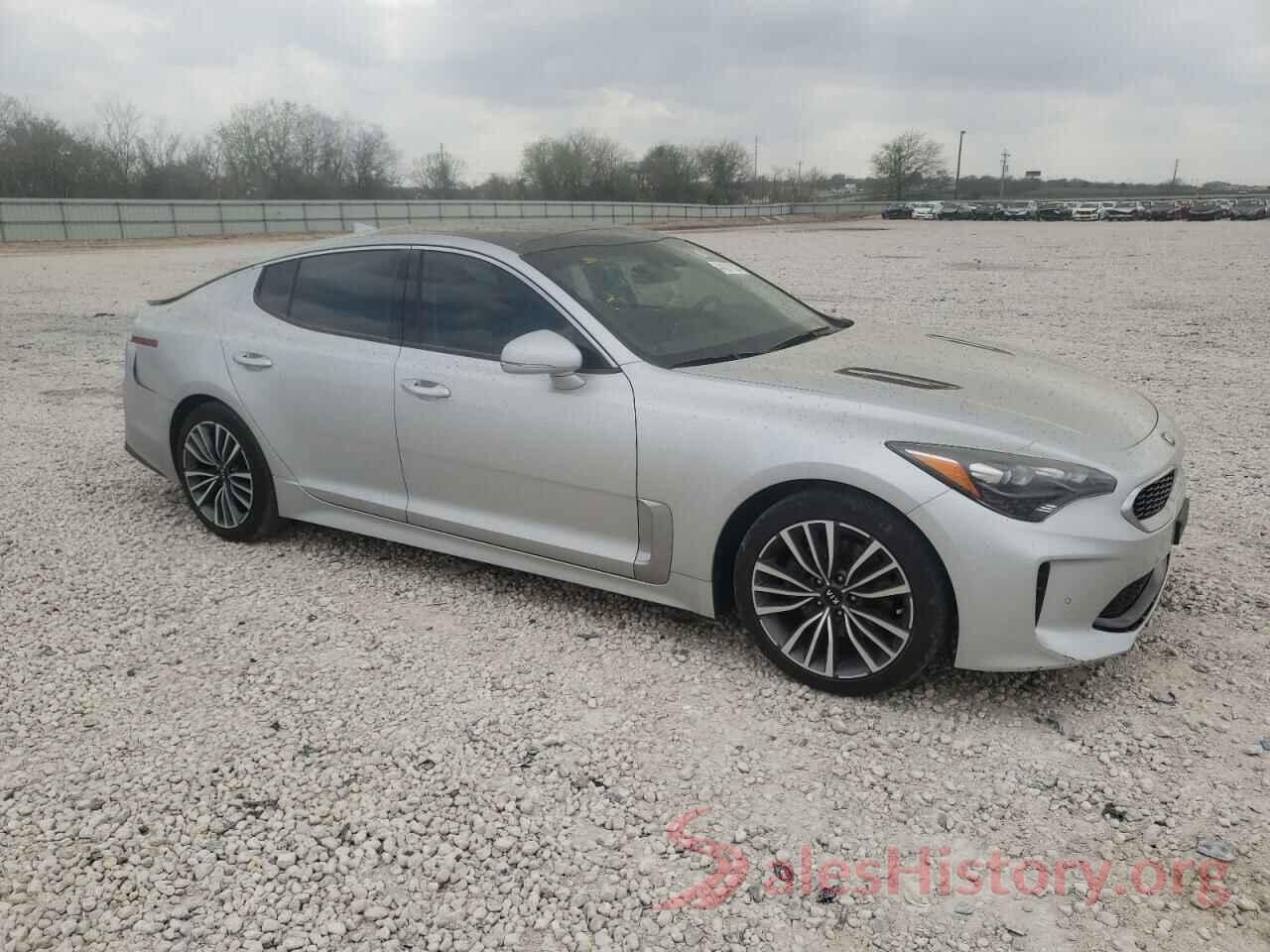 KNAE25LA1J6037023 2018 KIA STINGER