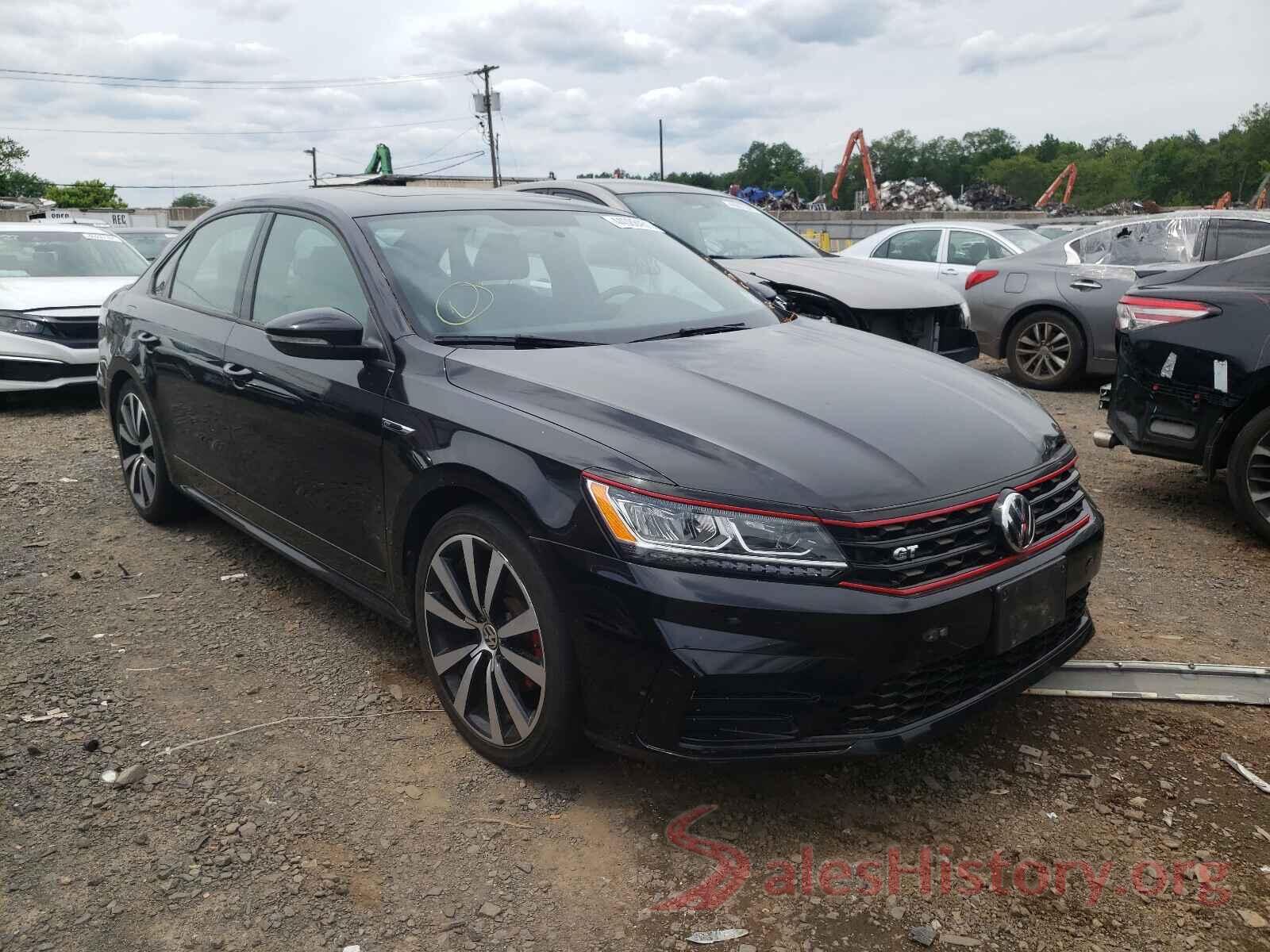 1VWJM7A33JC031752 2018 VOLKSWAGEN PASSAT