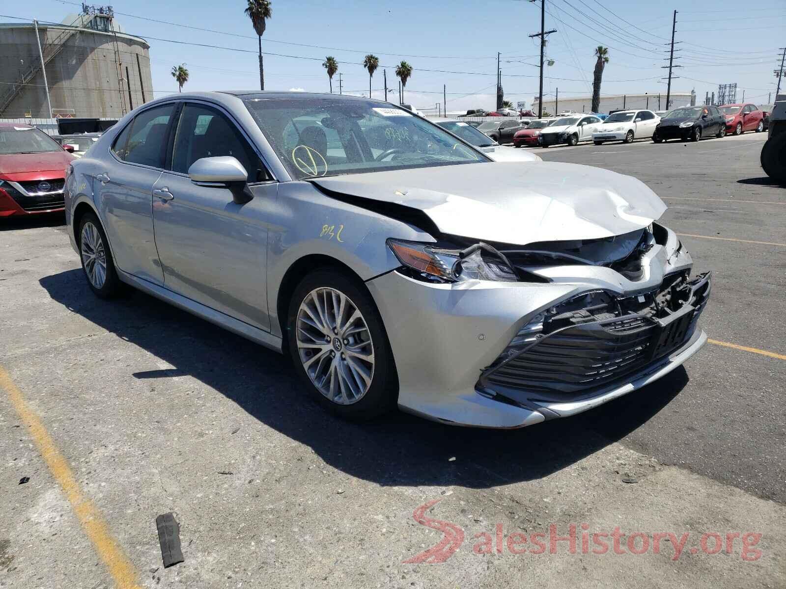 4T1B11HK9JU095553 2018 TOYOTA CAMRY