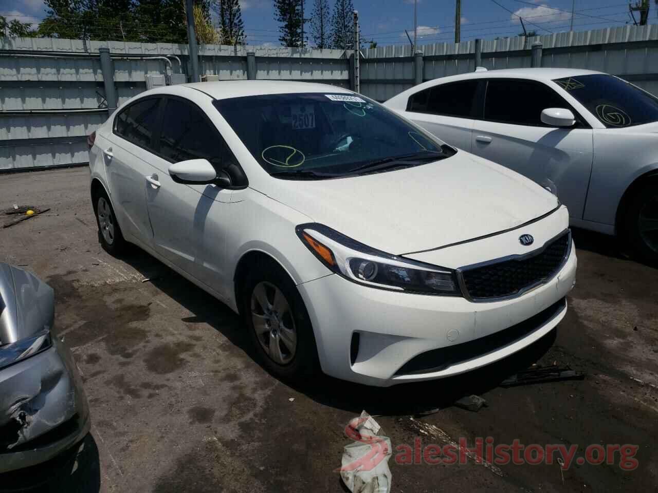 3KPFK4A76HE027441 2017 KIA FORTE