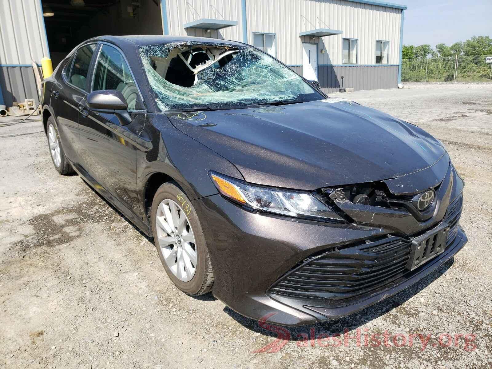 4T1B11HK5JU107794 2018 TOYOTA CAMRY