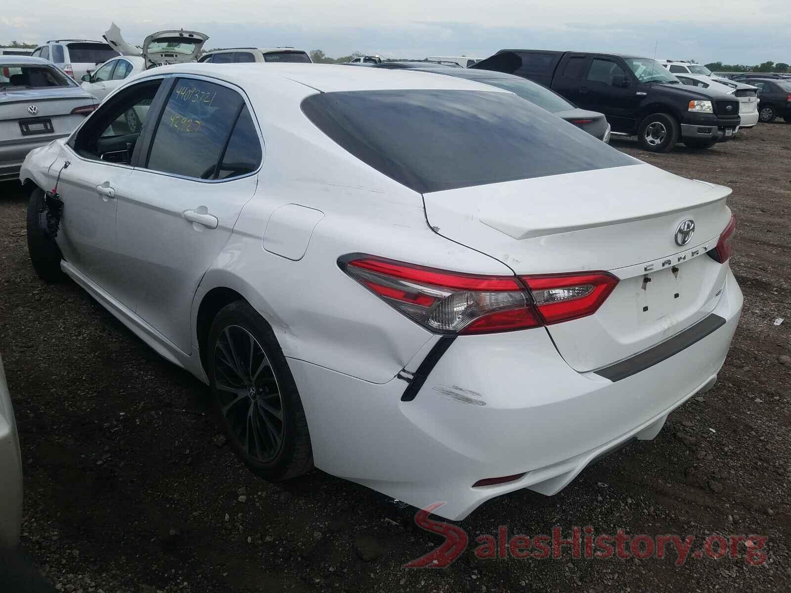 4T1B11HK1JU596565 2018 TOYOTA CAMRY