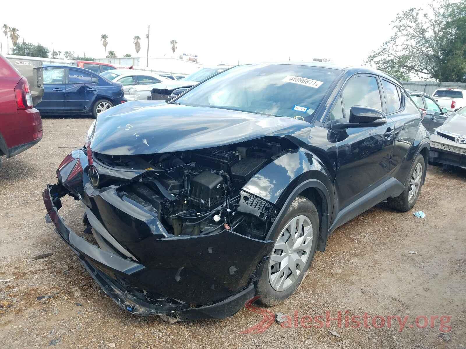 NMTKHMBXXKR098469 2019 TOYOTA C-HR